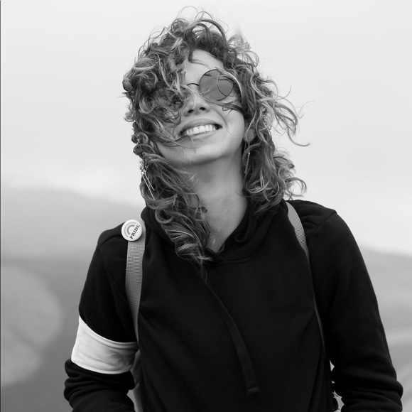 Meet your Posher, Jillianne - Picture 1 of 1